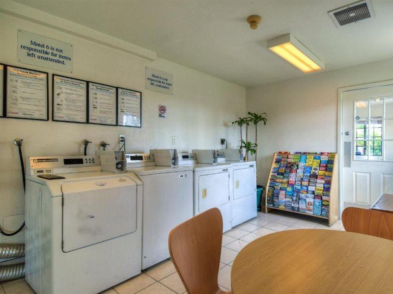 Motel 6-Escondido, Ca Kültér fotó